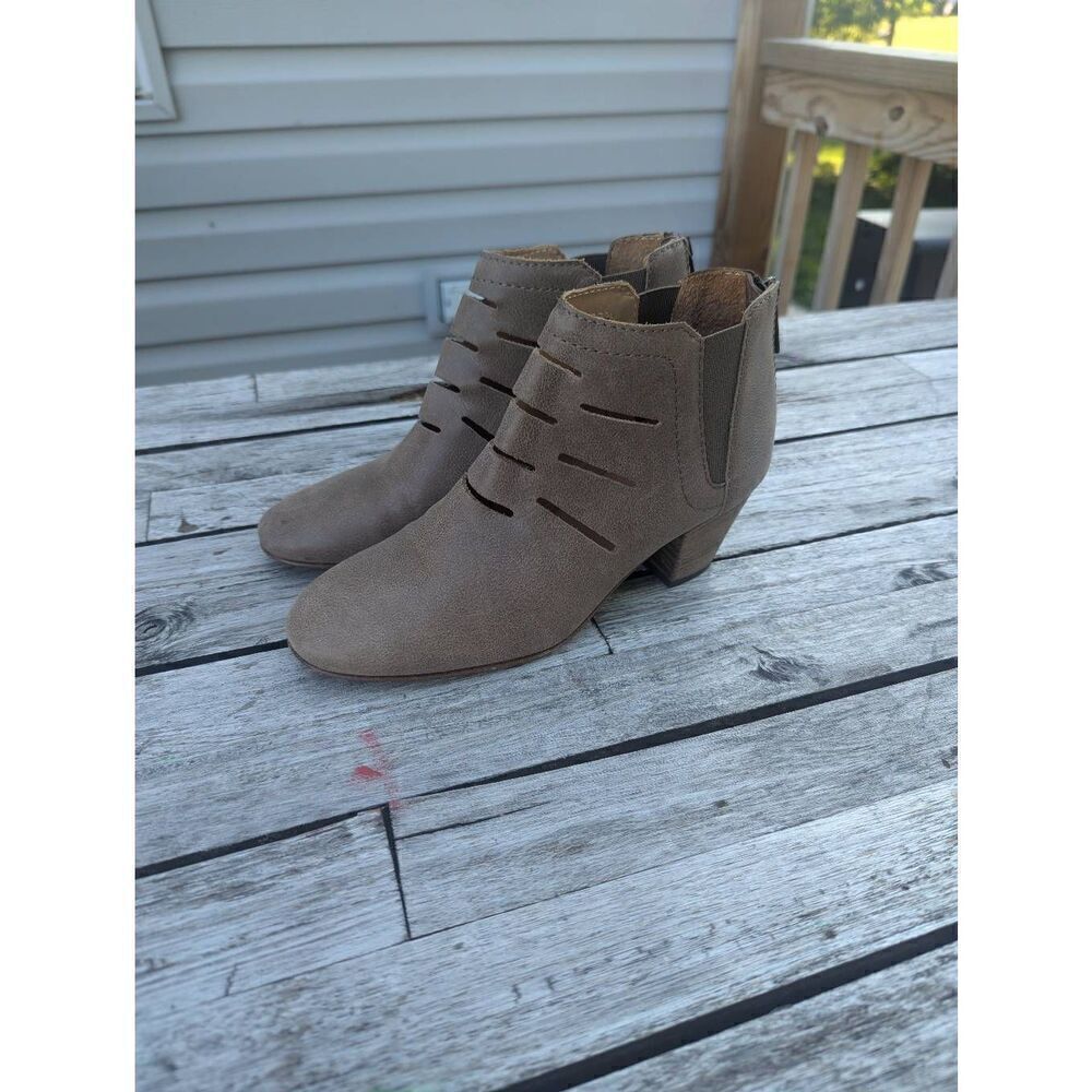Aquatalia‎ Freida Cutout Booties women's size 6.5 Mushroom Leather Weatherproof - Picture 4 of 10
